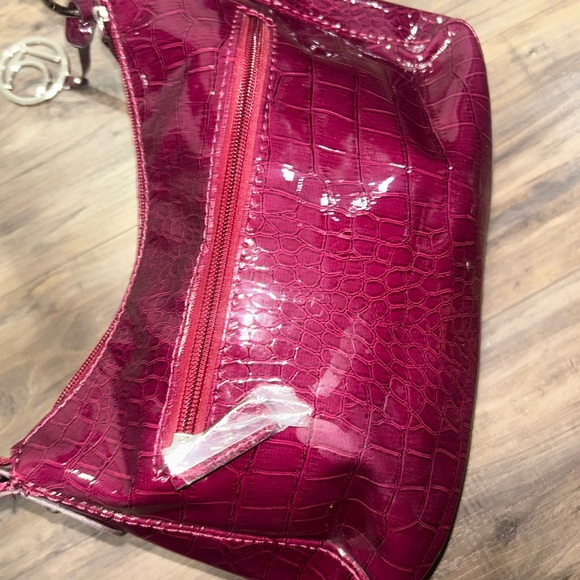 Liz Clairborne Fuchsia Croc-Embossed Shoulder Bag - Picture 3 of 7